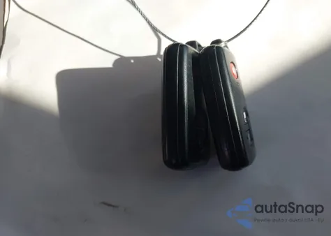 2015 Toyota Prius V Four z USA, uszkodzony, nr VIN JTDZN3EU1FJ035185